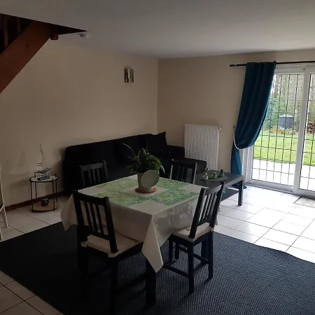 Au Coeur Du Pays Dinannais Holiday home Plumaudan